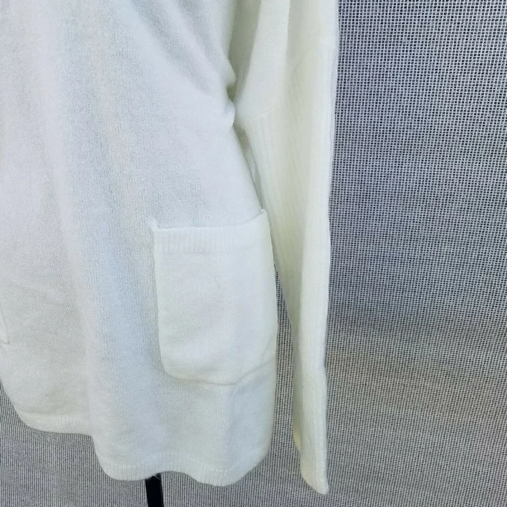 DKNY Turtleneck Acrylic Blend Oversized Sweater Women's. Size Large. NWT $89